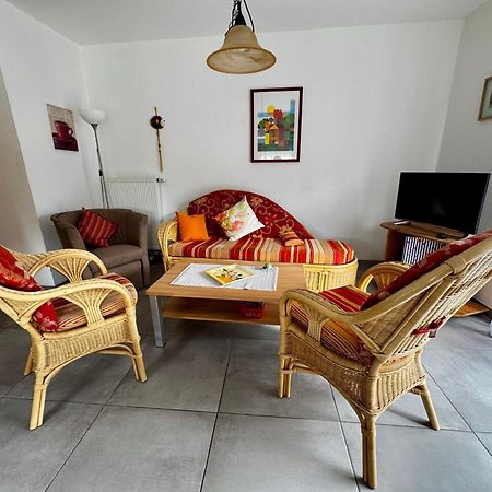Ferienhaus Seehund ครุมเฮิร์น ภายนอก รูปภาพ