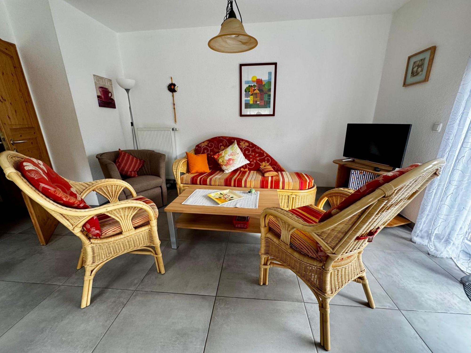 Ferienhaus Seehund ครุมเฮิร์น ภายนอก รูปภาพ